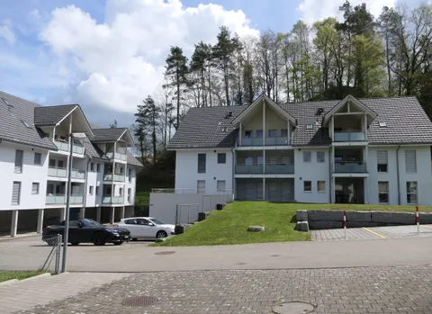 Moderne 4.5-Zimmer-Maisonette-Wohnung in idyllischer Lage
