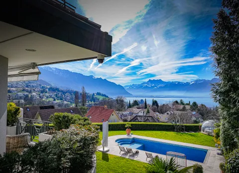 Magnificent detached villa with breathtaking views on the heights of Montreux
