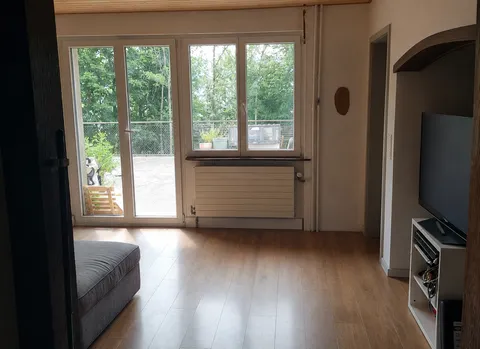 Garage &#8211; station service et 3 appartements