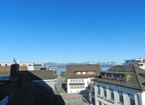 Wohnung im Zentrum mit Seeblick