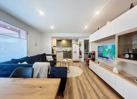 Appartement de plein pied avec 3 terrasses entièrement rénové