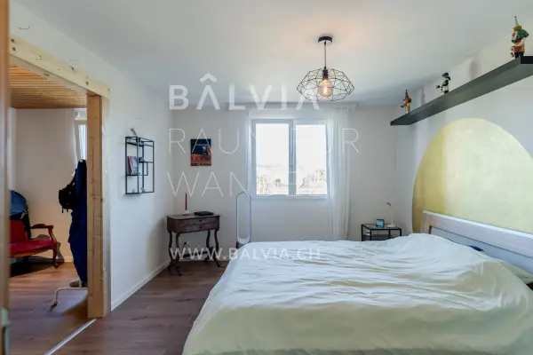 Bedroom, semi-detached house in Therwil, photo 7