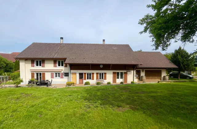 Authentique maison villageoise de 5.5 pièces dans un écrin de verdure de 1884 m2
