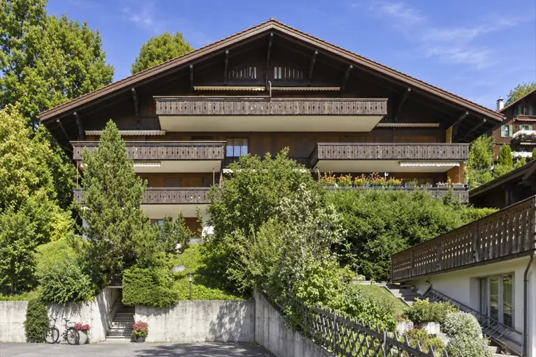 Charming appartment in the center of Gstaad - Valley & Palace views