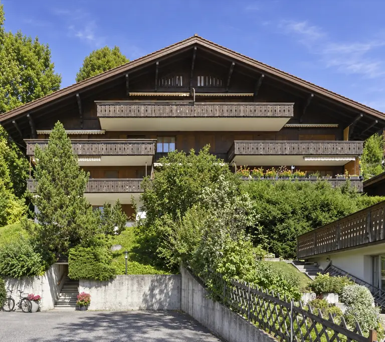 Charming appartment in the center of Gstaad - Valley & Palace views