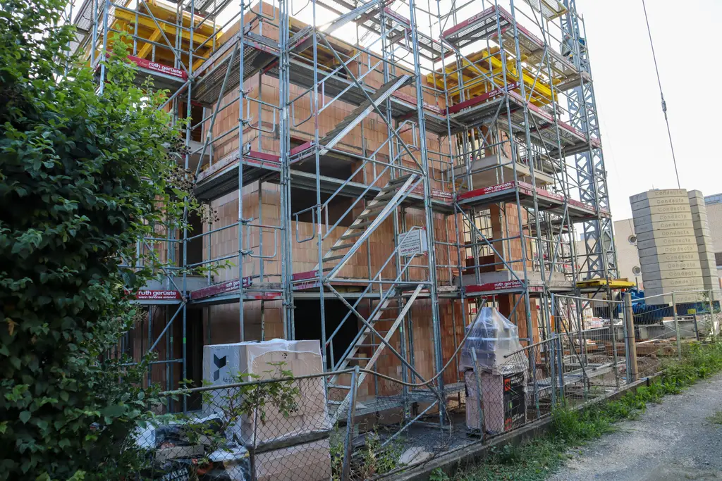 Neubau: 3 moderne 2 1/2 Zimmerwohnungen zu vermieten
