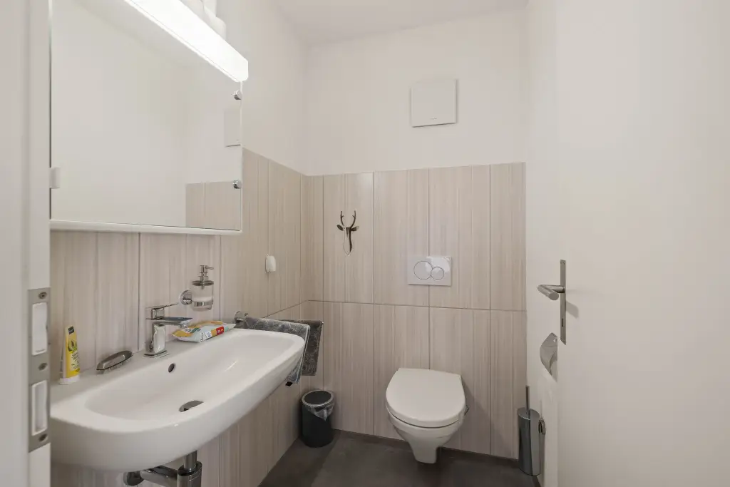Ruhig am Waldrand wohnen – modernes Zuhause mit viel Privatsphäre