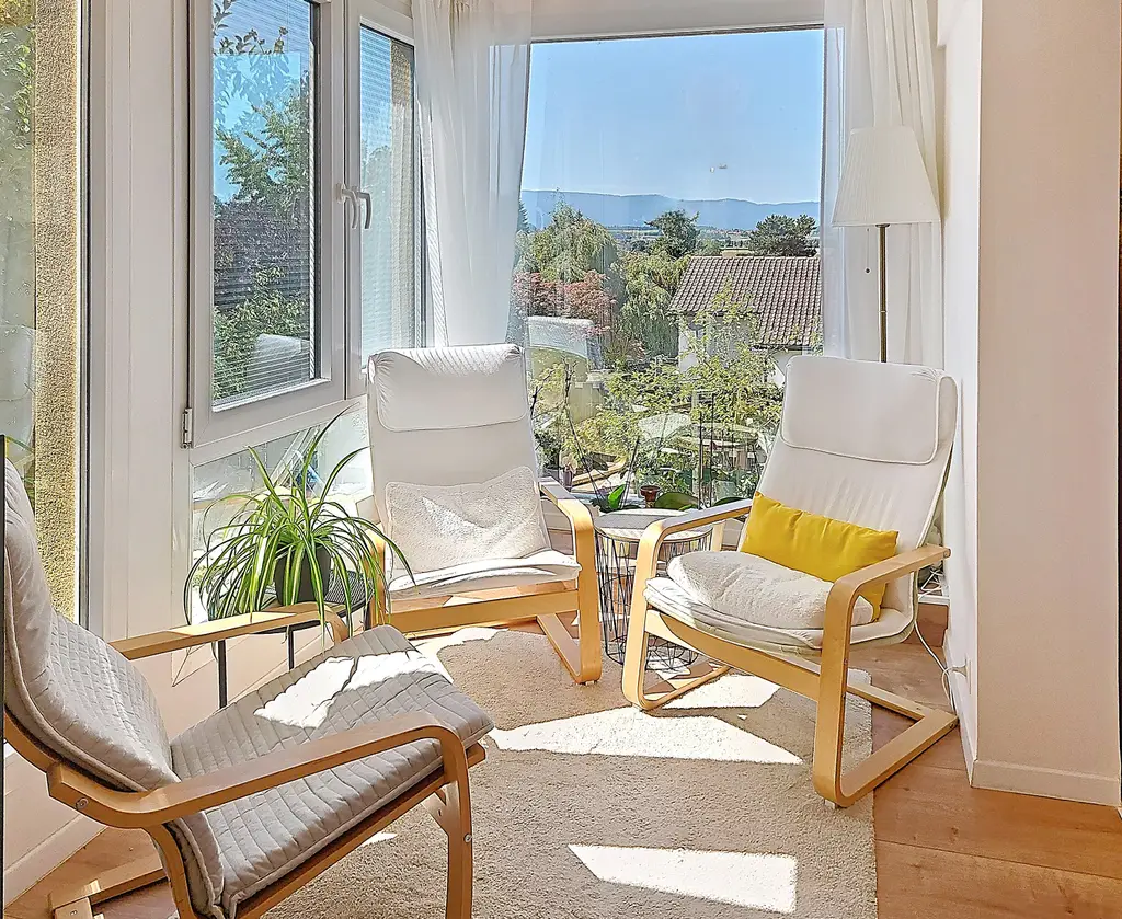 Villa 7,5 p  Corcelles-près-Payerne (VD) – Belle, chaleureuse, au calme, et dans un cocon de verdure