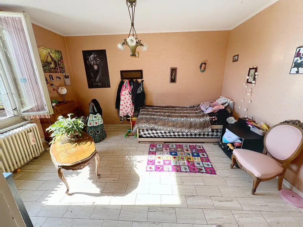 Maison individuelle pleine de charme à Renens – proche de toutes commodités