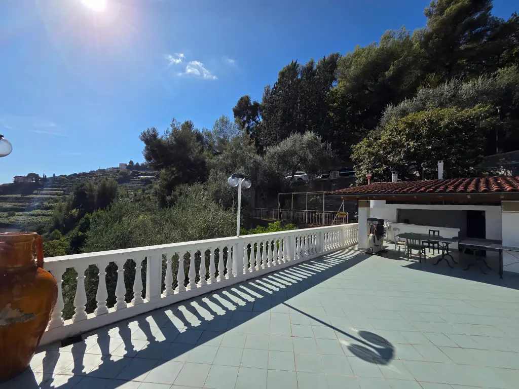 Exceptional Villa in San Remo – Mediterranean Panorama &amp; Outstanding Living Spaces