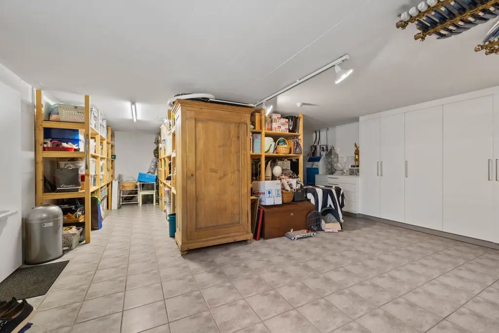 Luxuriöse Villa mit Pooloase und mediterranem Garten – Ihr Traumdomizil in ruhiger Lage