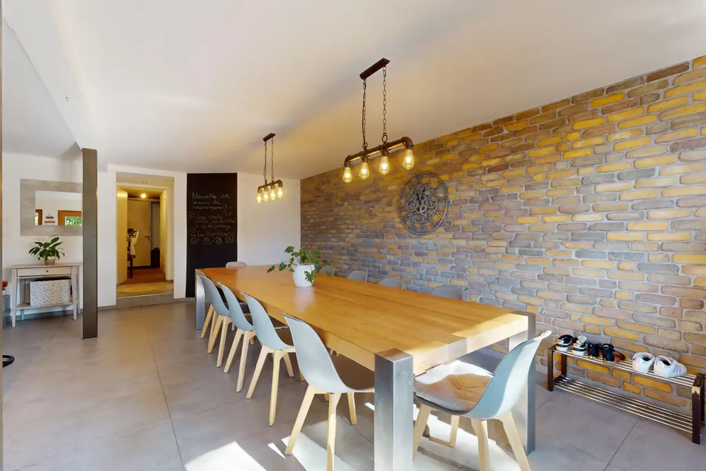 À 10 minutes d’Épalinges – Élégance rurale &amp; art de vivre transformé en 3 maisons