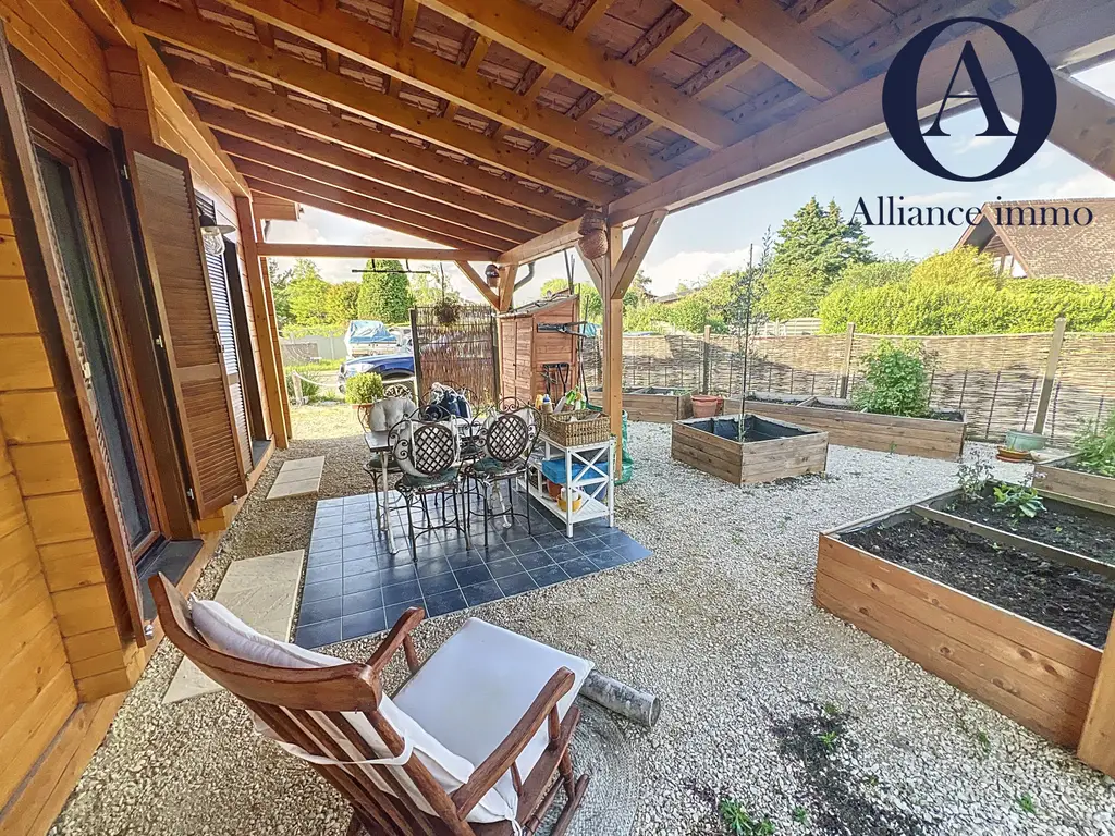 Un coin de paradis à 50 mètres du lac de Neuchâtel – Maison en bois massif 3.5 pièces – 120 m²