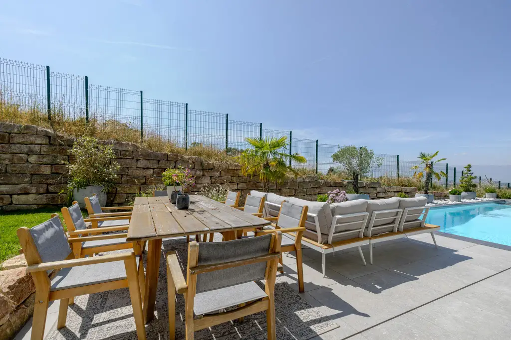 A VENDRE VILLA CONTEMPORAINE EXCEPTIONNELLE AVEC VUE PANORAMIQUE SUR GENÈVE