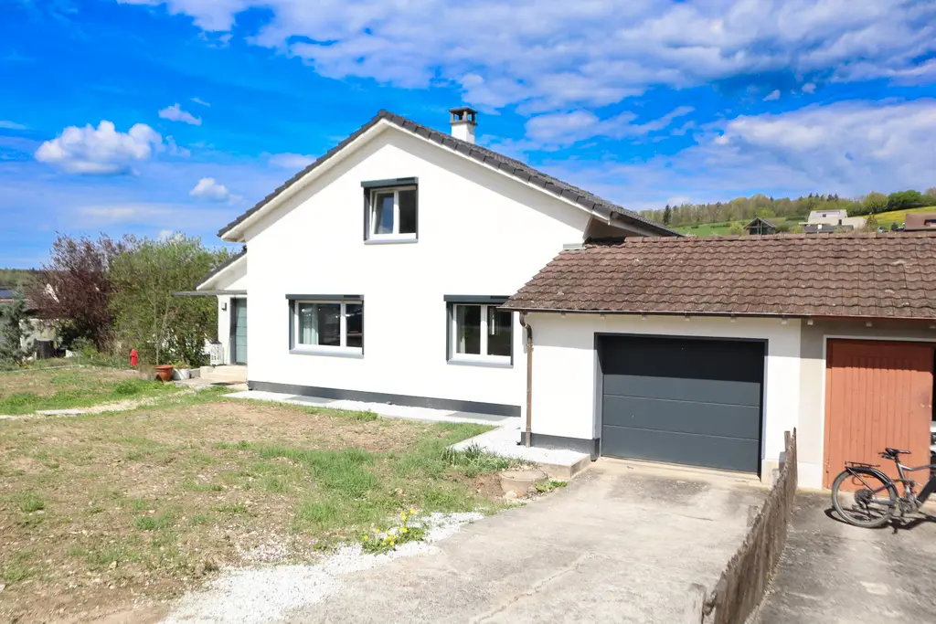 Ruhig und sonnig; 4,5 Zimmer-Einfamilienhaus an bester Lage