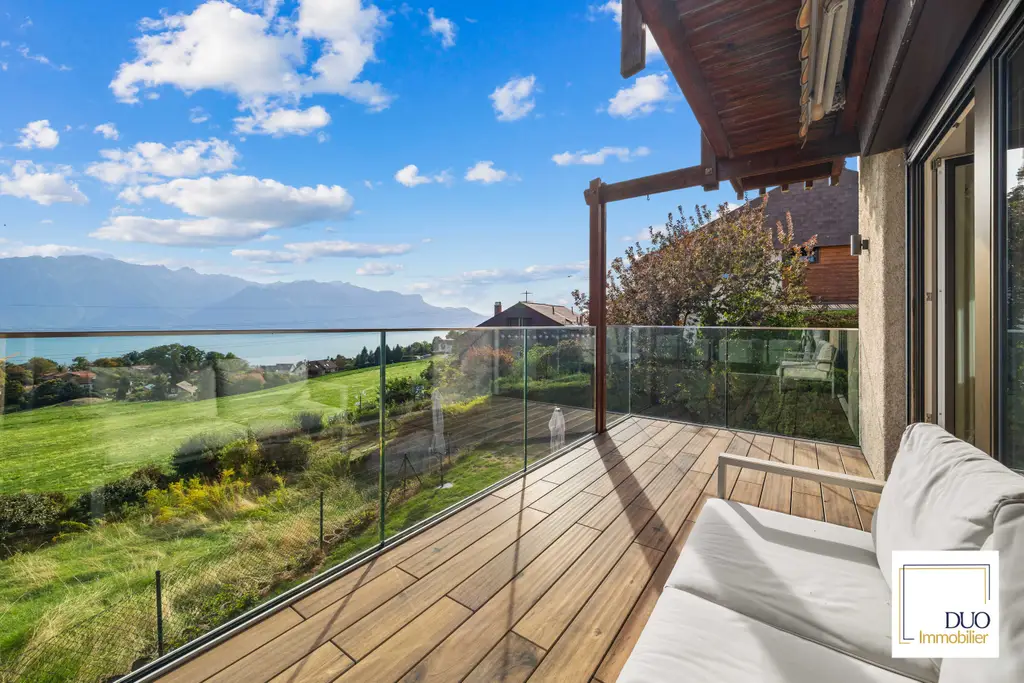 Maison mitoyenne de 5,5 pièces avec vue panoramique sur le lac Léman