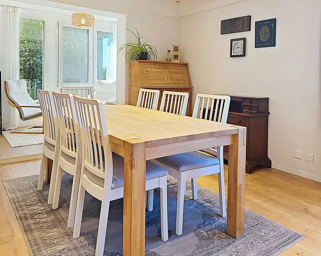 Villa 7,5 p  Corcelles-près-Payerne (VD) – Belle, chaleureuse, au calme, et dans un cocon de verdure