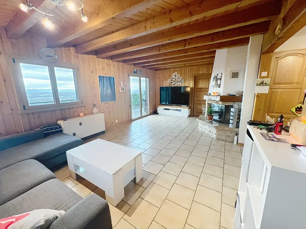 Maison individuelle avec vue panoramique sur le lac de Neuchâtel et Yverdon