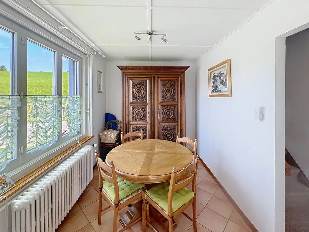 2 maisons familiales réunies sous un même toit – Une vue à couper le souffle !