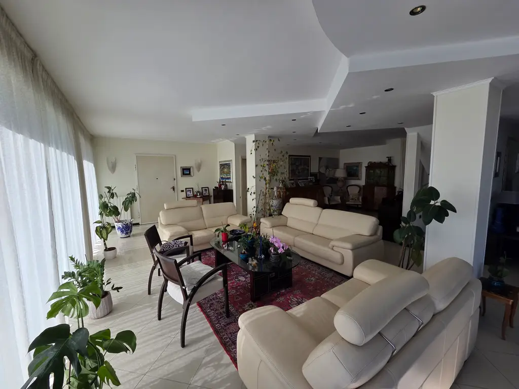 Exceptional Villa in San Remo – Mediterranean Panorama &amp; Outstanding Living Spaces