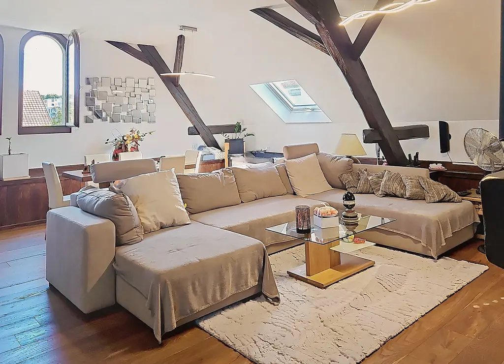 IMMEUBLE A COUSSET (FR)  Excellent rendement – Modulable