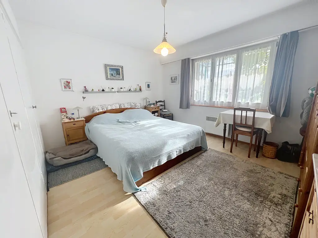 Au cœur d’Yvonand – Charmante maison de 3,5 pièces avec jardin verdoyant et terrasse ensoleillée à remettre au goût du jour