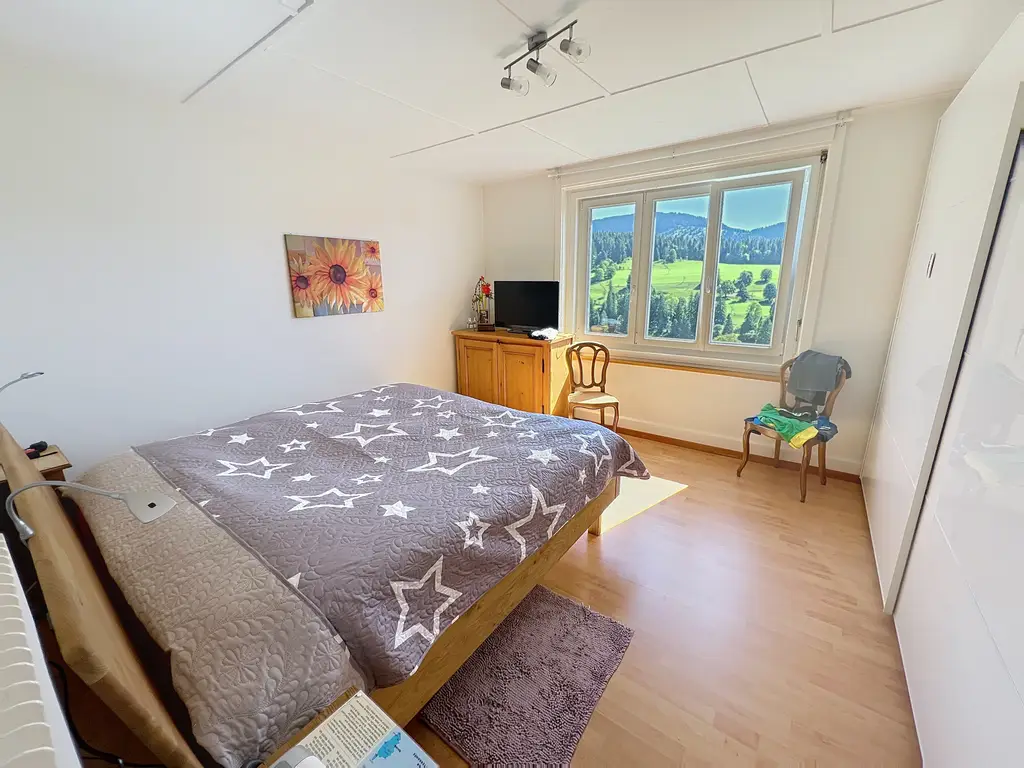 2 maisons familiales réunies sous un même toit – Une vue à couper le souffle !