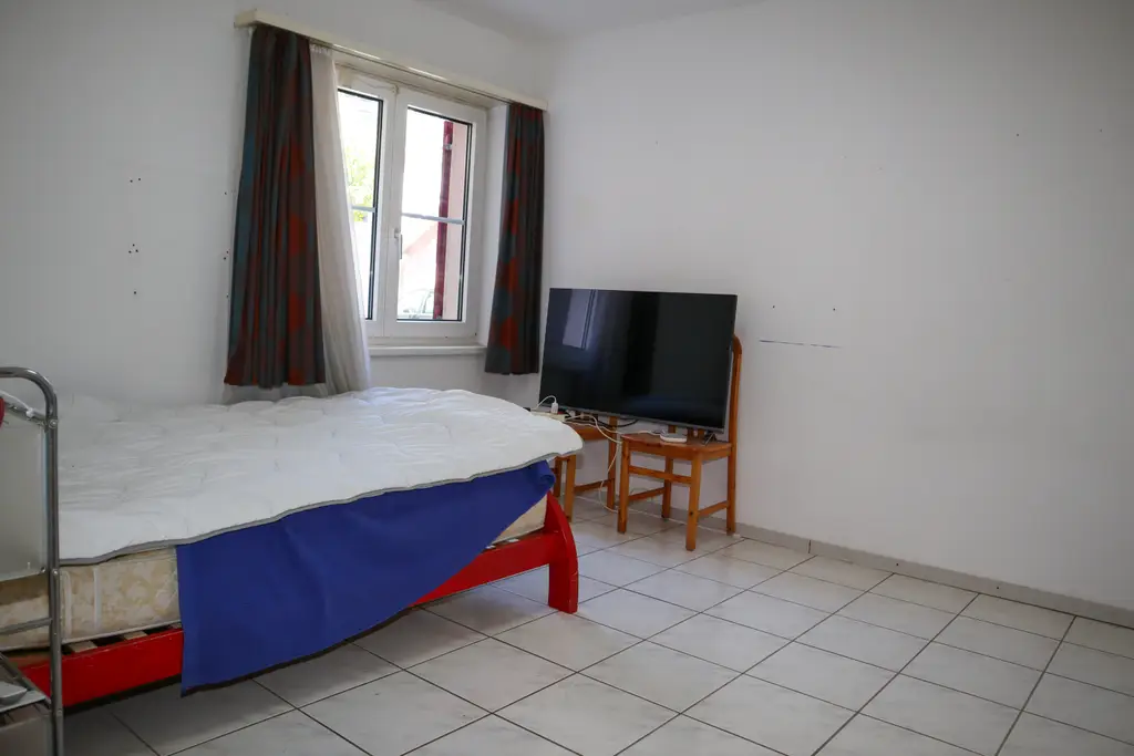Charmante 4,5 Zimmer-Gartenwohnung direkt am Bach