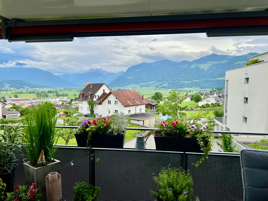 Geräumige Etagen-Wohnung mit Weitsicht