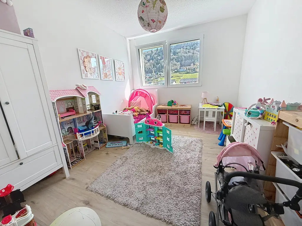 Attique lumineux avec grande terrasse et vue sur le lac – Cheyres