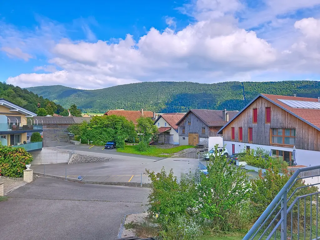 Très agréable 3p1/2 à Dombresson  (NE)