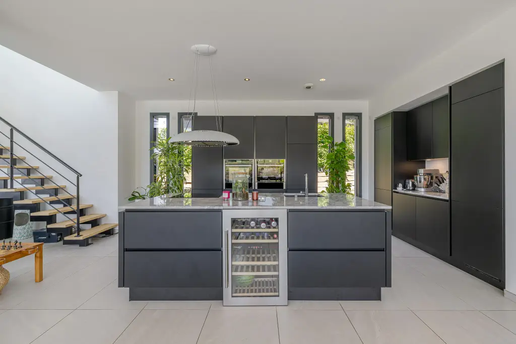 A VENDRE VILLA CONTEMPORAINE EXCEPTIONNELLE AVEC VUE PANORAMIQUE SUR GENÈVE