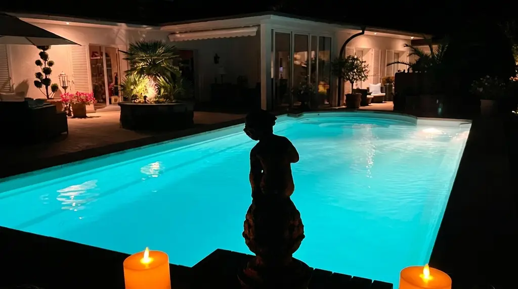 Luxuriöse Villa mit Pooloase und mediterranem Garten – Ihr Traumdomizil in ruhiger Lage