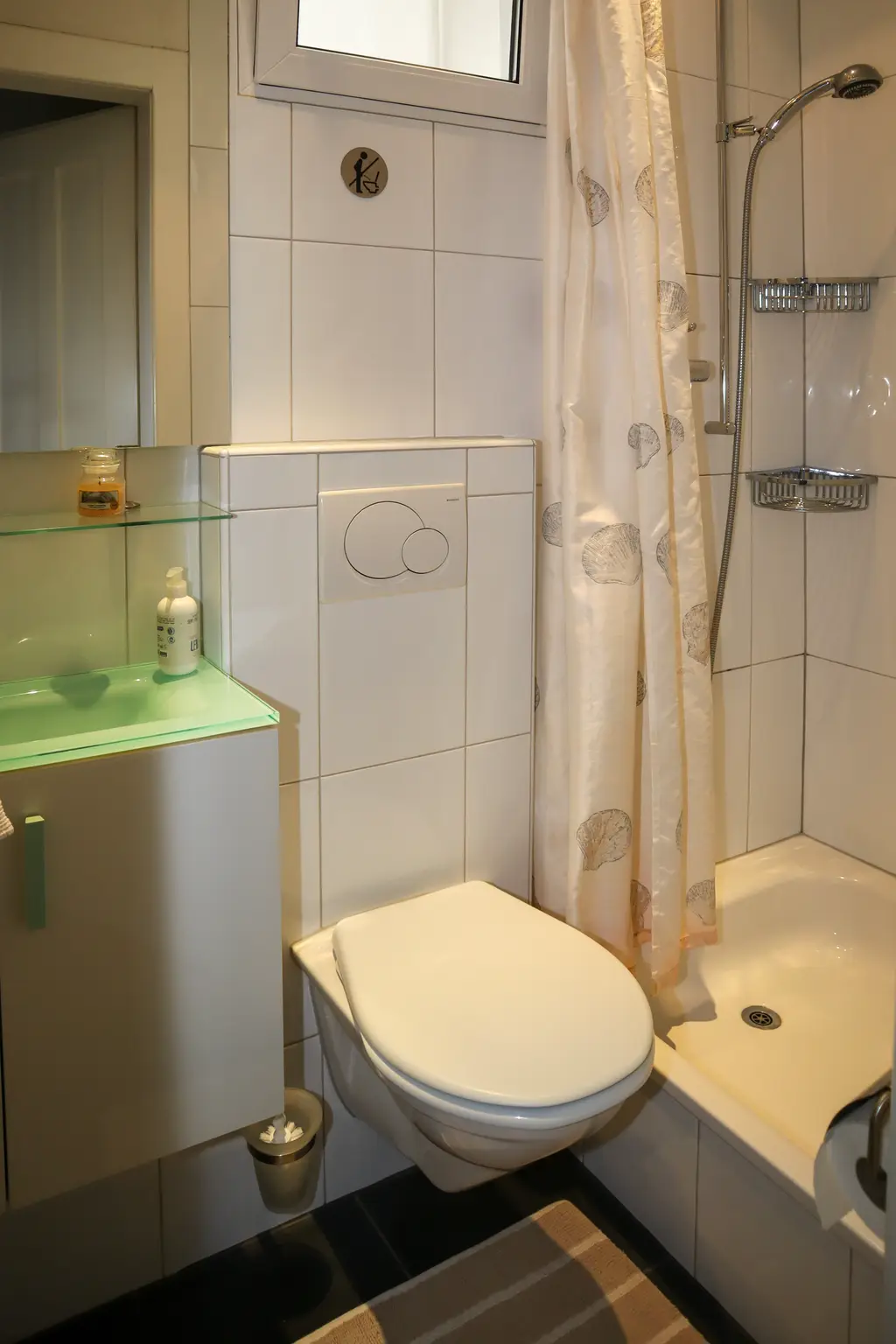 3,5 Zimmer-Altstadtwohnung direkt am Rhein