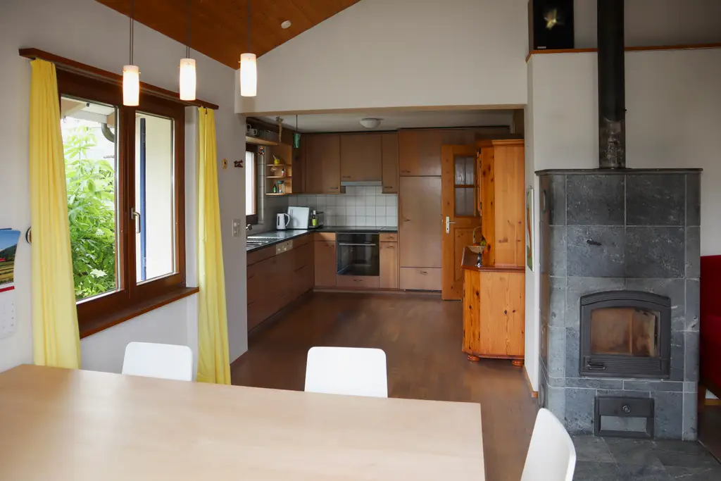 6 &#8211; Zimmer-Einfamilienhaus an sehr ruhiger und sonniger Lage