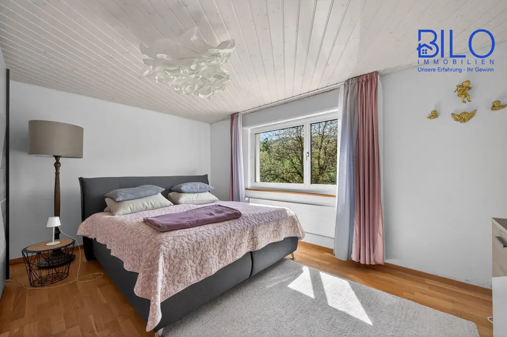 Mehrgenerationen Wohnhaus mit 2’065 m2 Umschwung