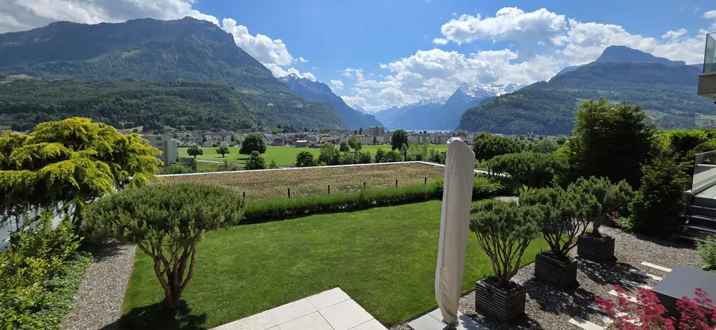 Exklusive Luxuswohnung mit See- und Bergsicht