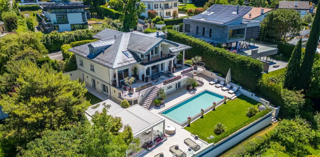 Villa d’exception avec vue lac, piscine et prestations haut de gamme à Cologny