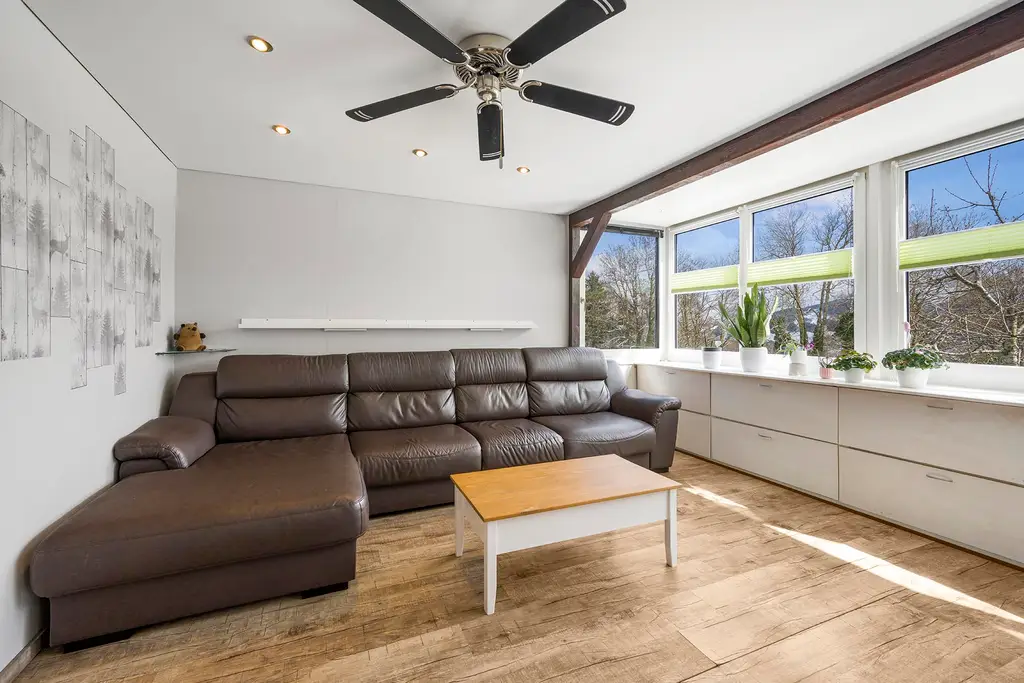 Charmantes Einfamilienhaus an sonniger und ruhiger Lage mit freier Fernsicht