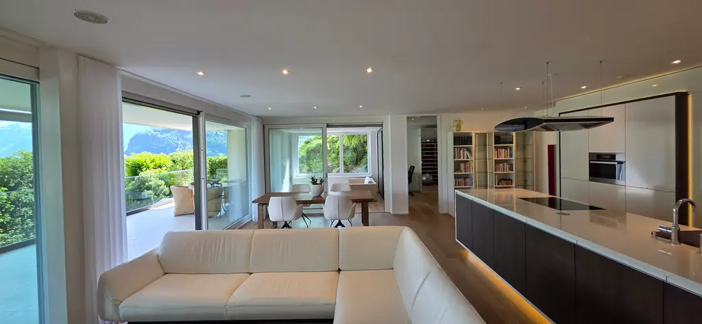 Exklusive Luxuswohnung mit See- und Bergsicht