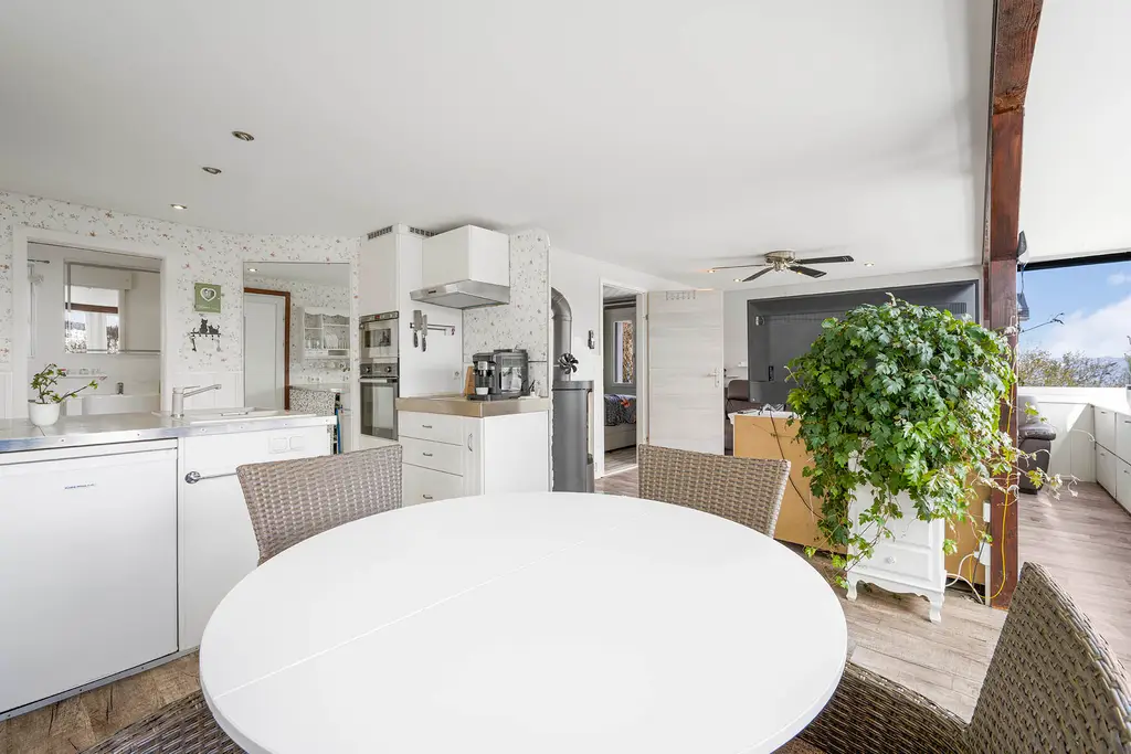 Charmantes Einfamilienhaus an sonniger und ruhiger Lage mit freier Fernsicht