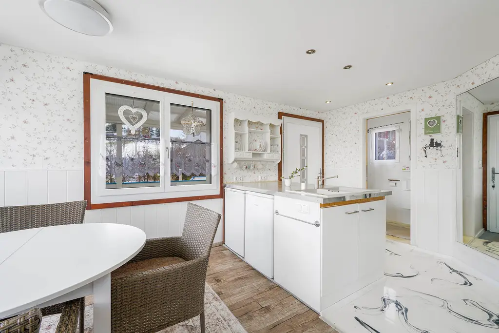 Charmantes Einfamilienhaus an sonniger und ruhiger Lage mit freier Fernsicht