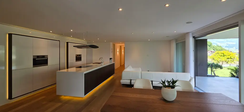 Exklusive Luxuswohnung mit See- und Bergsicht