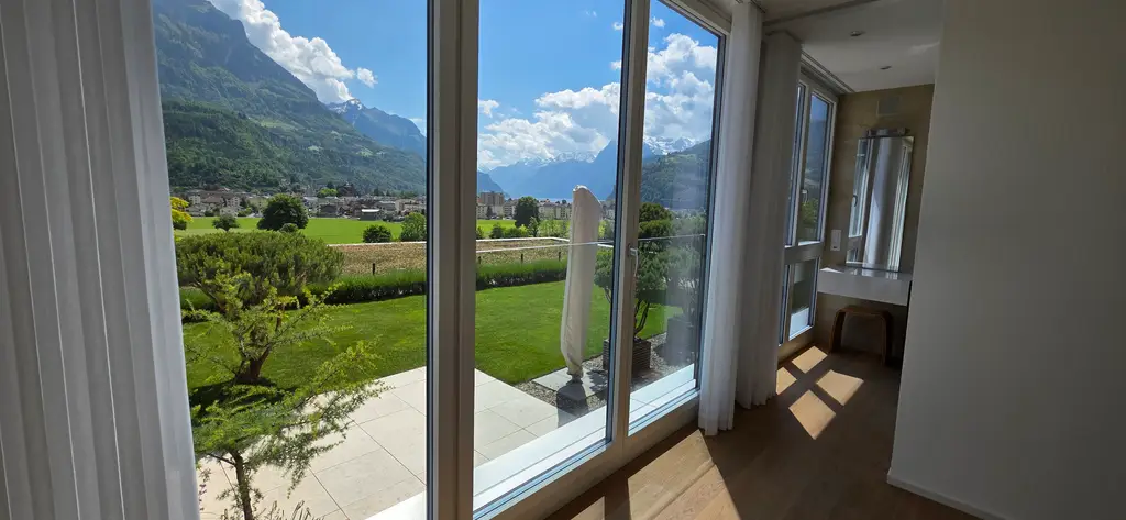 Exklusive Luxuswohnung mit See- und Bergsicht