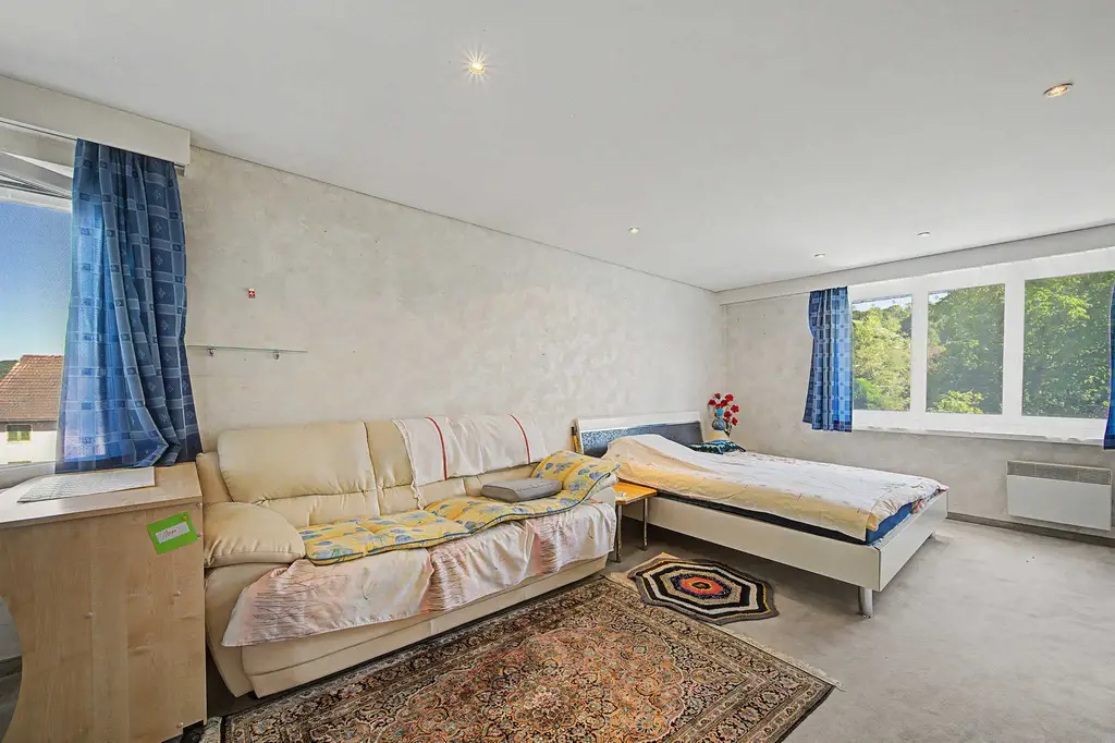 Charaktervolles Einfamilienhaus mit Einliegerwohnung auf einmaligem 1’670 m² Grundstück