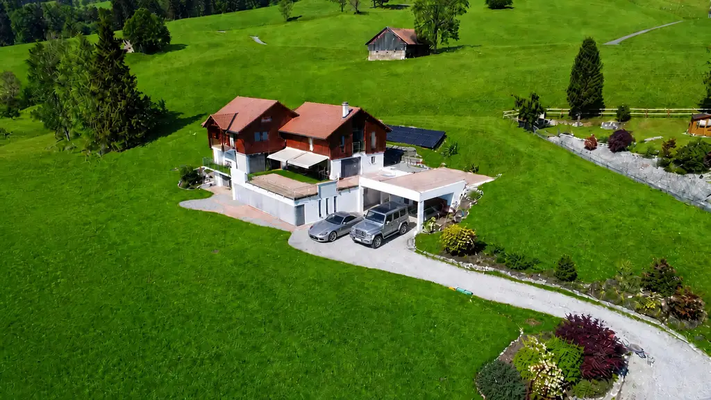PROPRIÉTÉ D’EXCEPTION AVEC ESPACE WELLNESS PRIVATIF ET VUE PANORAMIQUE SUR LES PRÉALPES