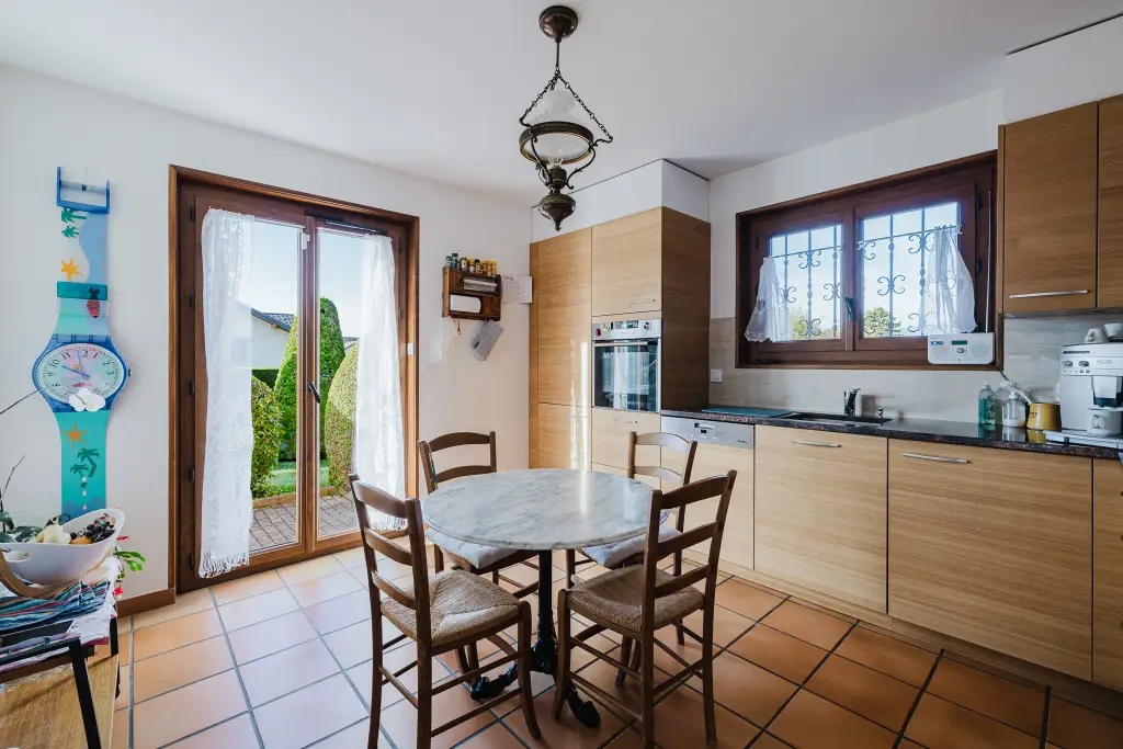 Maison 7 pièces 142m2 – CHENS-SUR-LÉMAN (74140)