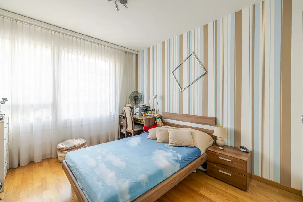 Spacieux appartement traversant de 5 pièces avec terrasse et box fermé à Chêne-Bougeries