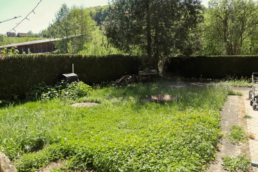 Charmante 4,5 Zimmer-Gartenwohnung direkt am Bach