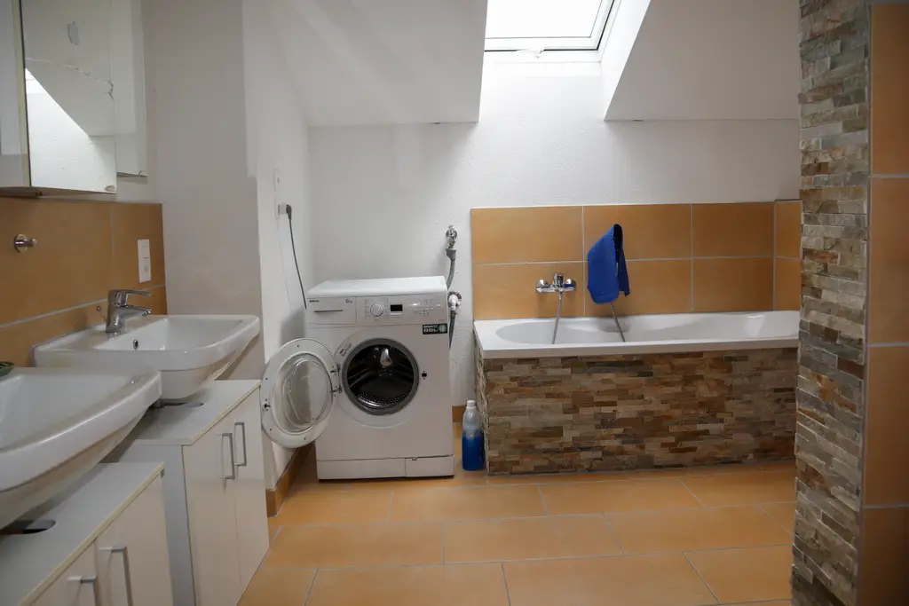 6 ½ &#8211; Zimmer-Einfamilienhaus mit 2 &#8211; Zimmer Einliegerwohnung (rollstuhlgängig) an sehr ruhiger und sonniger Lage